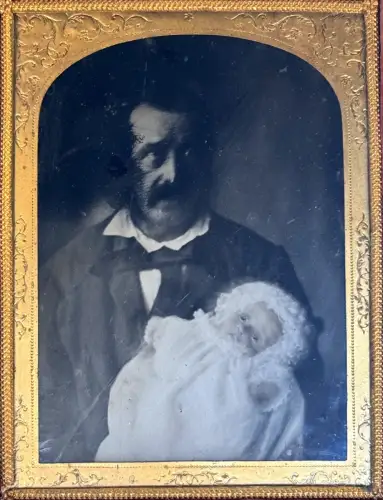 Ambrotype Post-Mortem, Père et nourrisson circa 1870