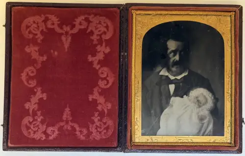 Ambrotype Post-Mortem, Père et nourrisson circa 1870