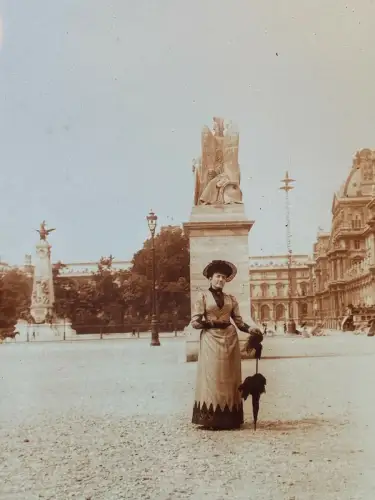 Photo vintage PARIS - Plaque de verre - Encadrement type vitrail - 1875