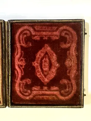 Daguerréotype Primitif  BECKERS & PIARS "Portrait d'enfant" Union Case c.1849