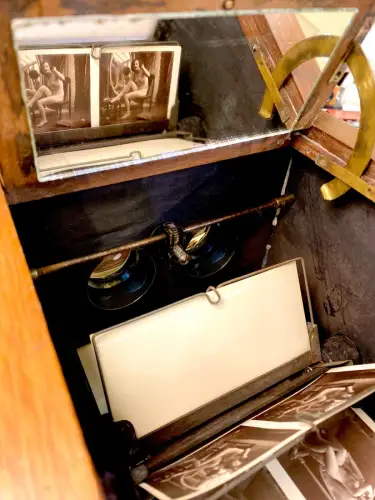 Stéréoscope de table parqueté avec 49 nus stéréo circa 1890