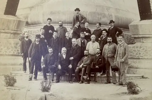 Alphonse TERPEREAU (1839-1897), Ingénieurs au pied de la Tour Eiffel 1889