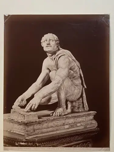 Photographie Vintage - Giacomo Brogi- L'écorcheur, les Offices, Florence c 1880