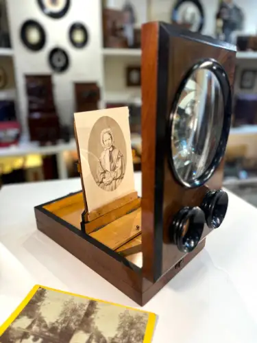 Grand Graphoscope mono et stéréo en ronce de thuya