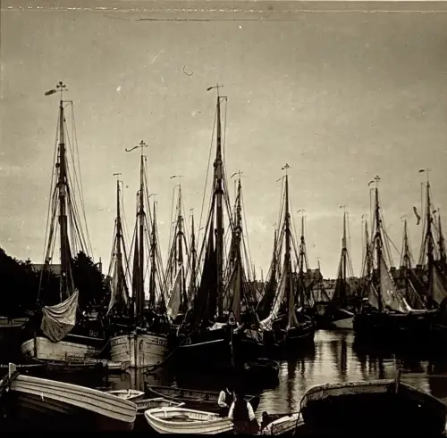 Plaque de verre vue stéréoscopique grand format "Barques et voiliers amarrés"