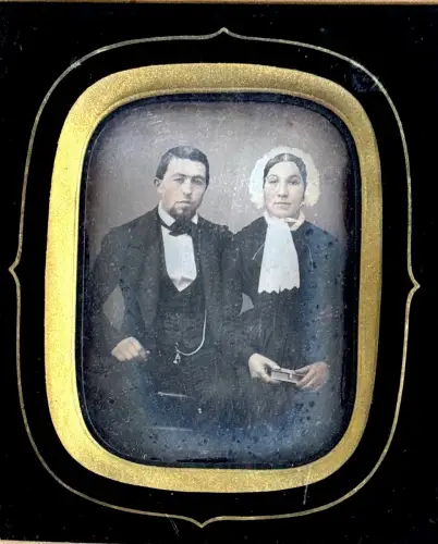 Daguerréotype rehaussé Couple élégant par P.G. HOUDET  Circa 1850