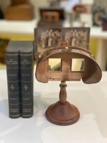 Box of 36 Stereoscopic Cards and “Mexican” Viewer  1900 Excellent Condition