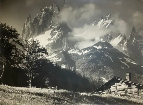 Pierre TAIRRAZ, Chalet en montagne Chamonix-Mont-Blanc Tirage argentique c. 1950