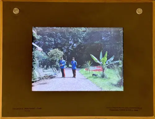 Autochrome LUMIERE & FILS, "Militaires au jardin" c. 1915 photographie Vintage
