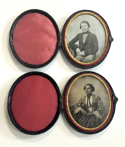 Paire de Daguerréotypes par J.B. BERUBET (1804-1887) circa 1850