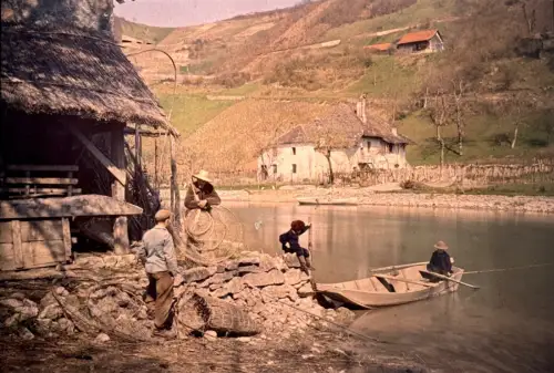 Autochrome "La Pêche en rivière" c. 1910