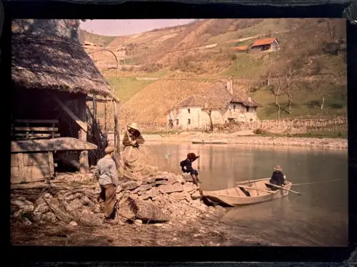 Autochrome "La Pêche en rivière" c. 1910