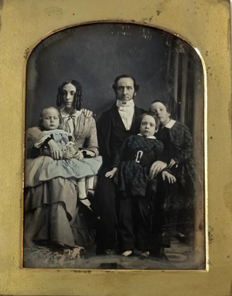 Daguerréotype d'une famille Union Case signé KILBURN circa 1850 vintage 3