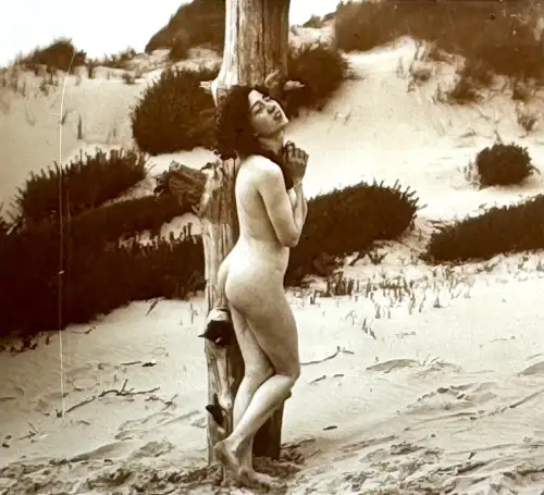 Plaque de verre positive, Nu stéréoscopique "La Dune" c.1925