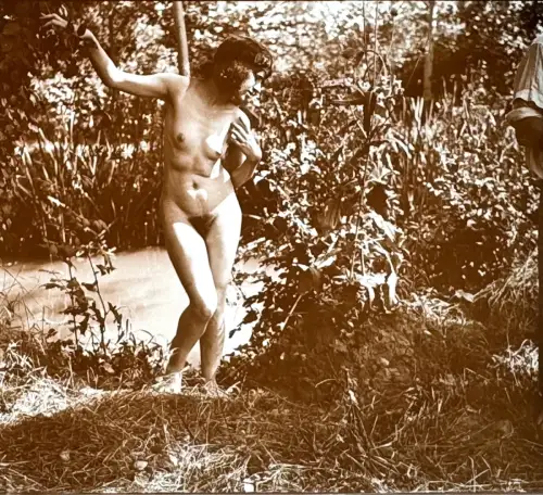 Plaque de verre positive, Nu stéréoscopique "Au bord de l'eau" c.1925
