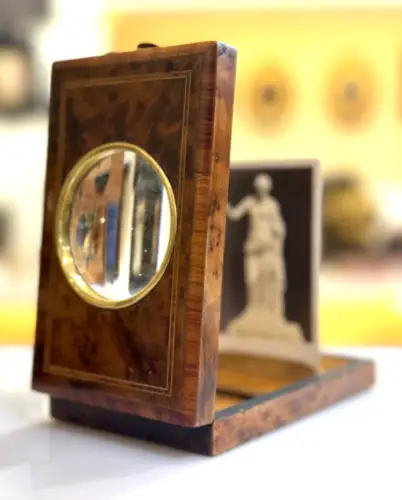 Venus d'Arles dans son Graphoscope en bois de Rose circa 1880
