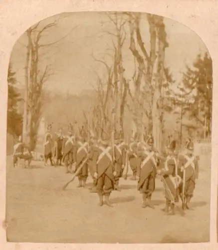 Camp de Chalons Carte stéréo  "Soldats de la Garde"  circa 1857 Tirage albuminé
