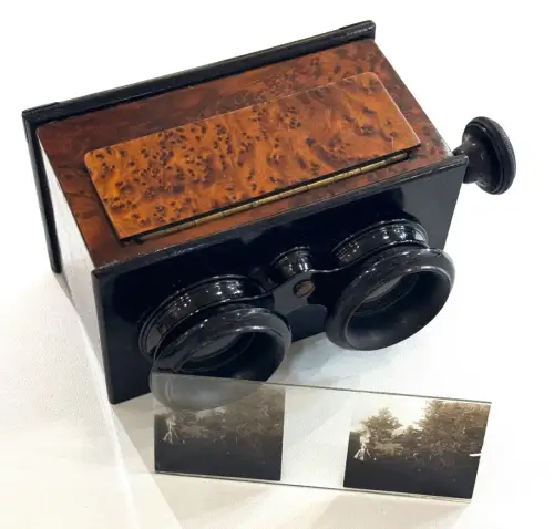 Visionneuse stéréoscopique en bois de loupe