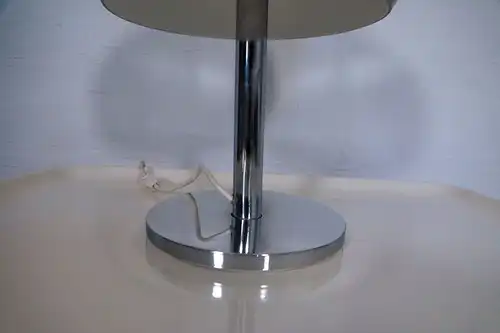 Mid Century Tischlampe Pilzlampe in Chrom Plastikschirm Space Age 60er 70er