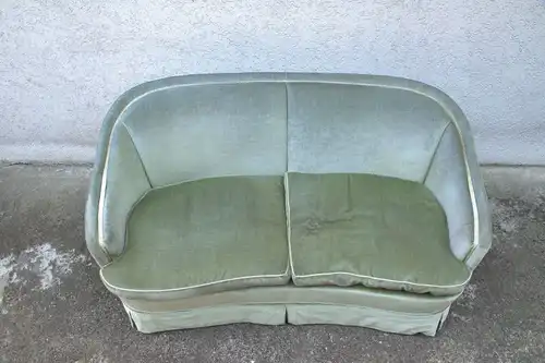 50er 60er Vintage Sofa Couch Loveseat Velours grün Italien Stil Zweisitzer rund