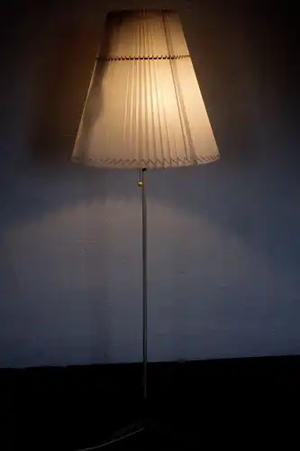 VINTAGE BODENLAMPE Dreifuß Krähenfuß Stehlampe Plissee Schirm MID CENTURY 50ER