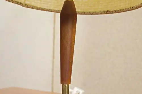 Mid Century Tischlampe mit Dreifuß, TEAK Vintage Lampe Vermessingt 60er Jahre