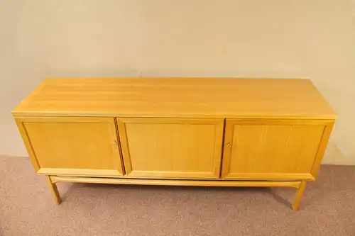 Mid Century Anrichte, Büffet, Sideboard aus Kirschbaum. Innen Schubladen. Danish Design 60er