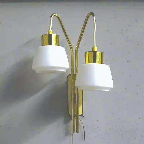 Sconce wandlampe mit hängenden leuchtstellen glas weiss vermessingt 50er 60er