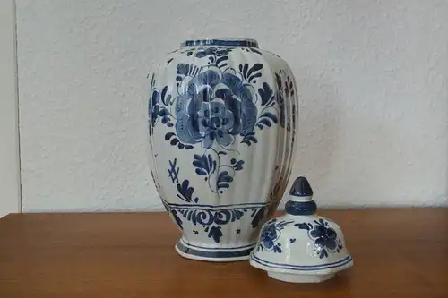 Delft porzellan vase urne deckelvase #246 handbemalt c. delfts 60er jahre objekt