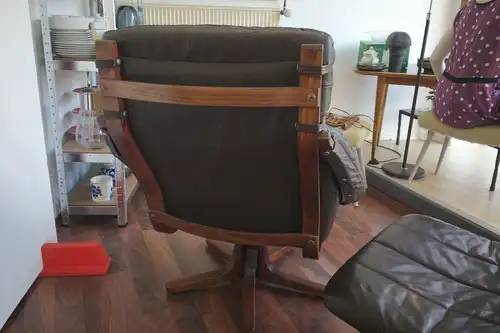 Loungechair mit ottomane hocker ledersessel teilrestauriert drehbar 60er 70er