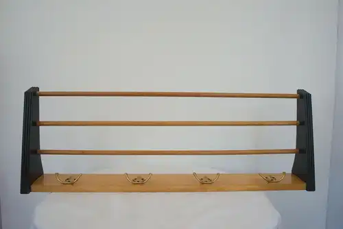 Vintage Wand Garderobe Buche mit Messinghaken und Hutablage | 50er 60er jahre