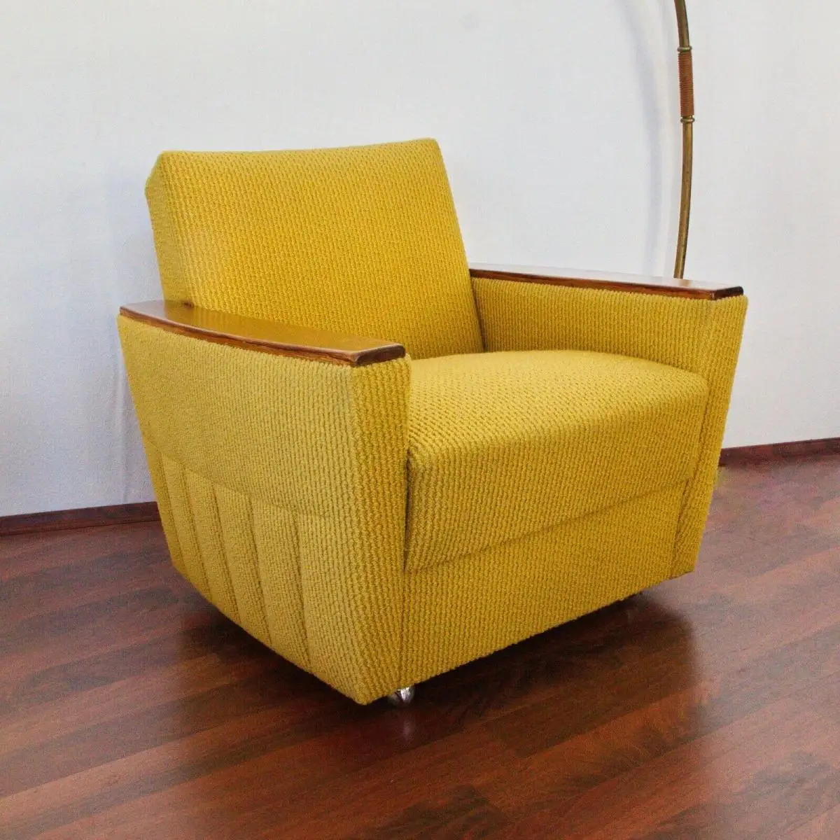 Mid Century Sessel, Easychair Curry Holzarmlehne Chromrollen, 60er, 70er Jahre 0