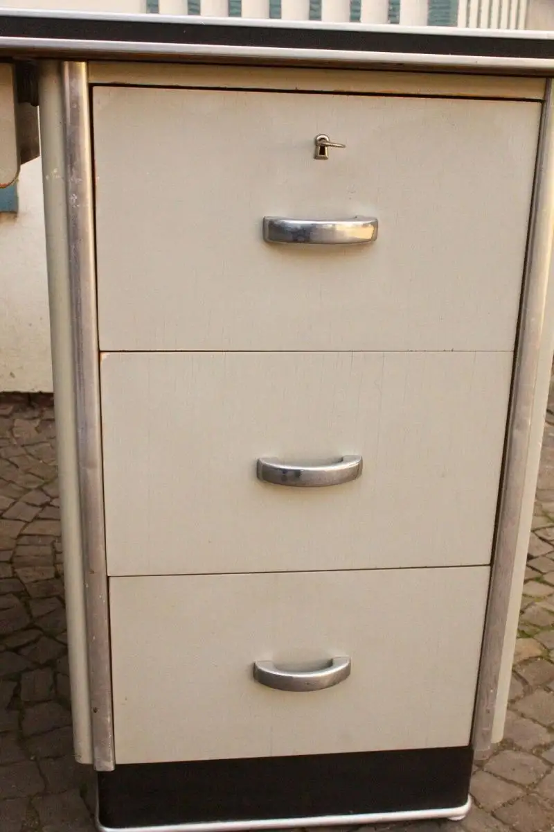 ADMI Schreibtisch Arzttisch BAUHAUS im Stil von Mauser Grau Linoleum 50er Jahre 10