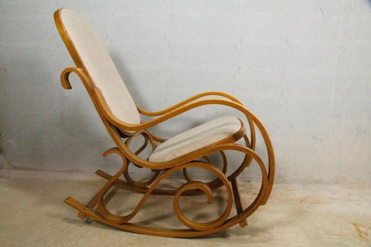 Vintage Schaukelstuhl, gebogenes Holz, im Stil von Thonet | 60er Jahre 2