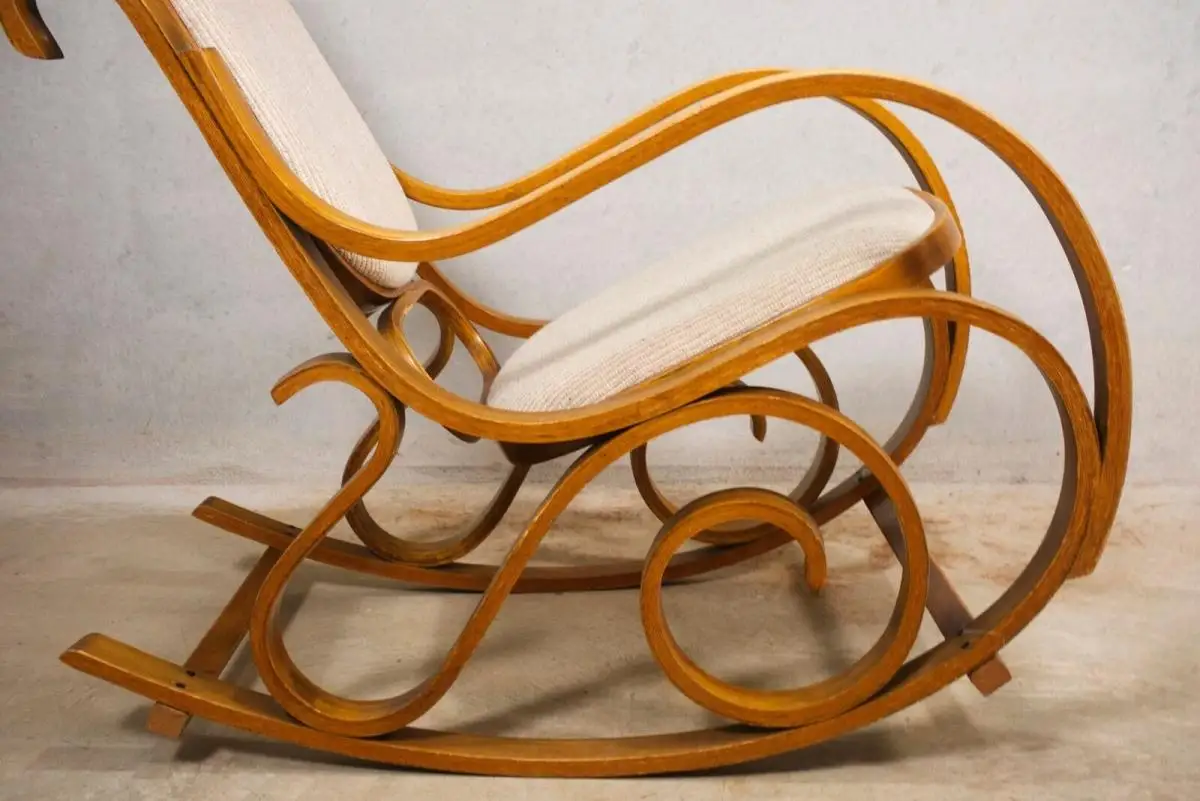 Vintage Schaukelstuhl, gebogenes Holz, im Stil von Thonet | 60er Jahre 6