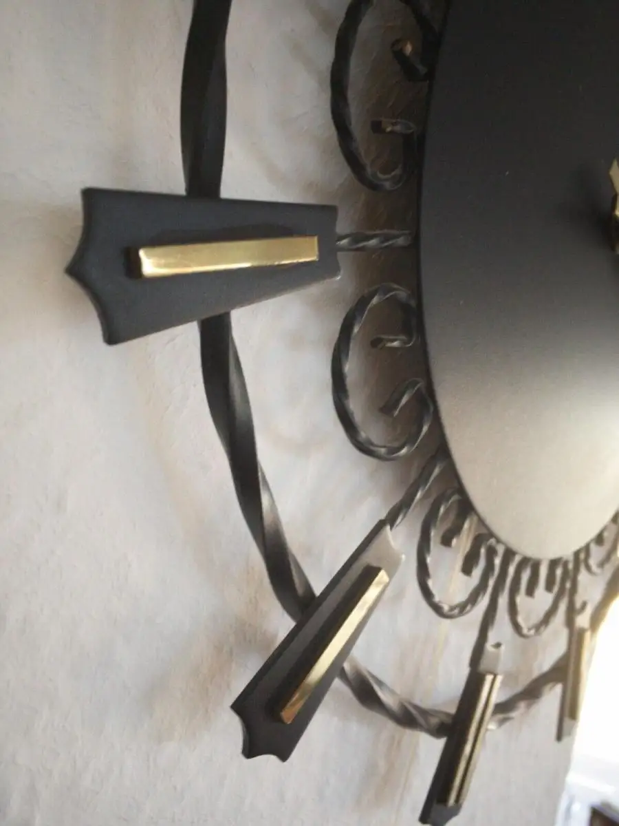 Vintage JUNGHANS Wanduhr in Schwarz und Gold, Mid Century Uhr | 60er Jahre 7