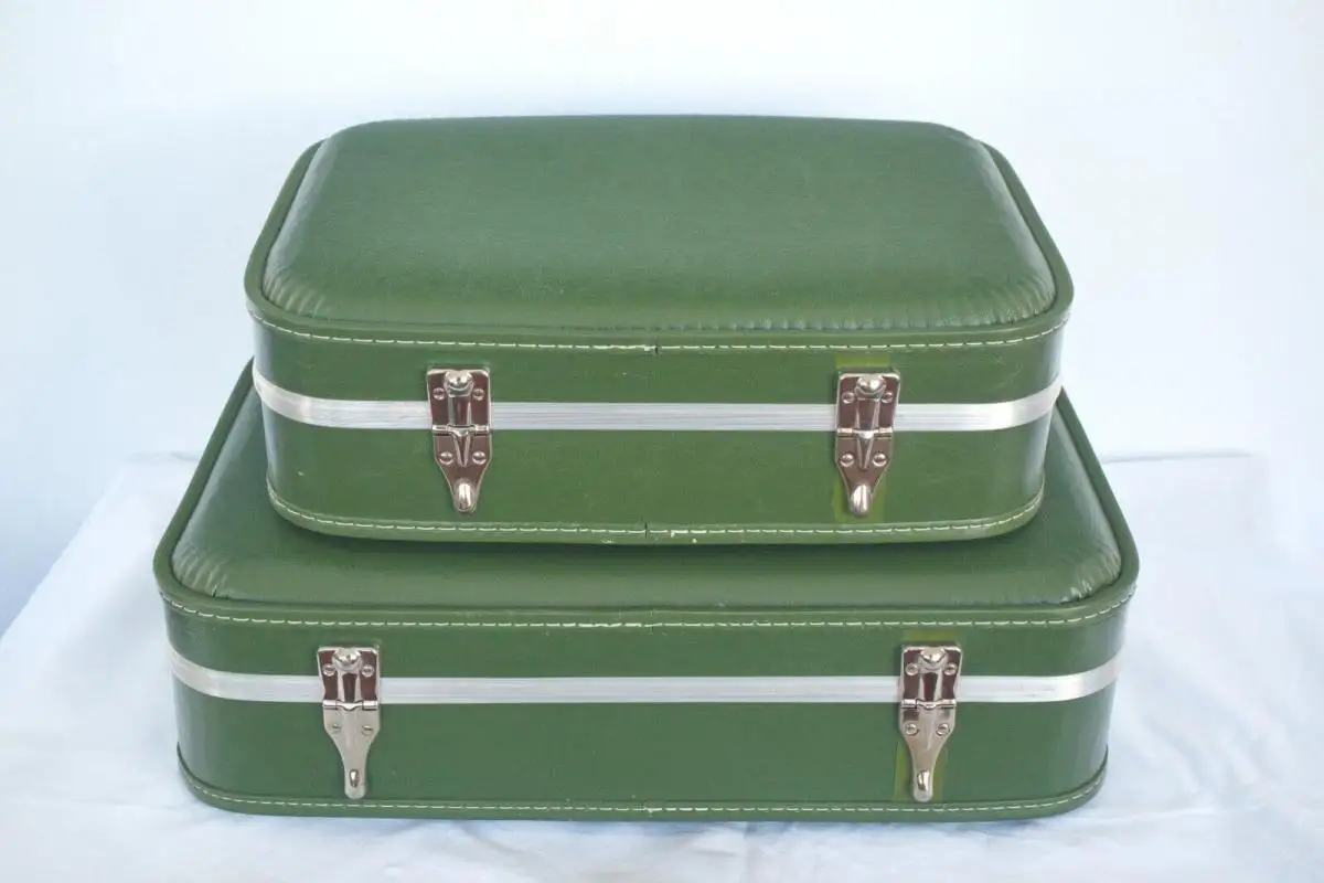 Vintage Koffer Set 2 Reisekoffer grün mit Schlüssel Alu für Oldtimer 60er Jahre 7