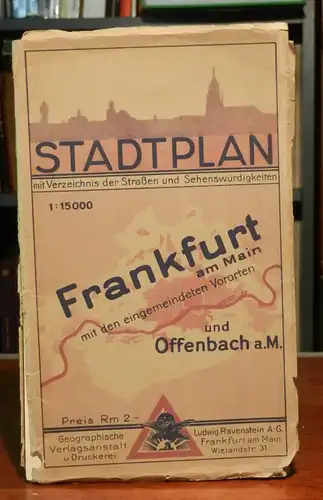 Frankfurt am Main mit den eingemeindeten Vororten und Offenbach a.M. Stadtplan mit (hier fehlendem) Verzeichnis der Straßen und Sehenswürdigkeiten. Mehrfach gefalteter farbiger Stadtplan. Blattgröße ca. 82 x 110 cm