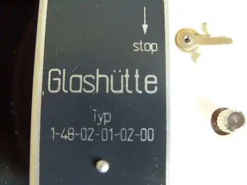 Uhr - Wanduhr piezachron, Glashütte 1967 bis 1977, funktionstüchtig