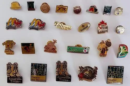 Konvolut 25 alte Anstecker/Pins - Thema: verschiedene schöne Motive (B)