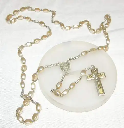 Antiker Rosenkranz mit Kreuz, Perlmutt beschichtet, um 1930/40