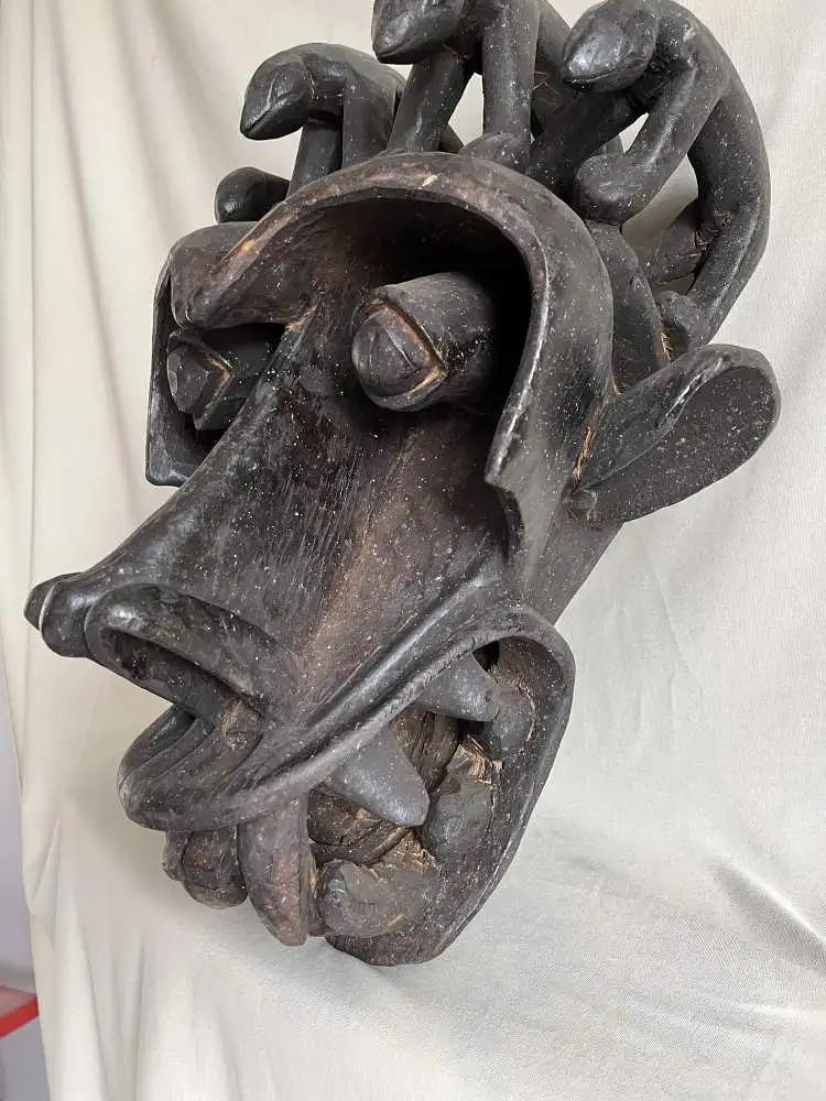 Große afrikanische Holzmaske aus Kamerun – handgeschnitzt, ca. 55 cm – Vintage 1980er 0