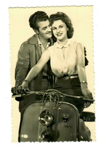 Foto AK, Pärchen auf Lambretta, Doce Vita, 20067