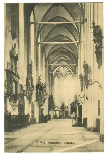 AK Lübeck, Marienkirche, Seitenschiff, 11236