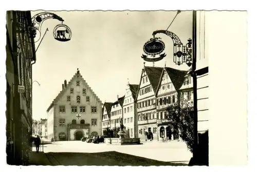 AK Bad Mergentheim, Marktplatz mit Rathaus, 11365