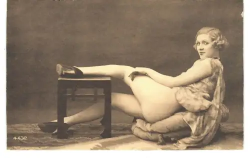 AK Erotik, Frau Akt, Porträt, liegend nackt, erotic nude, 12029