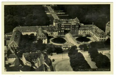 AK Schwetzingen, Schloß mit Schloßgarten, Luftbild, 10878