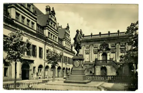 AK Leipzig, Naschmarkt mit Goethe-Denkmal und Alte Börse, 11059