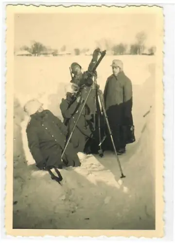 2.WK, Foto,  Luftwaffe Flak Soldaten mit Maschinengewehr, 6042