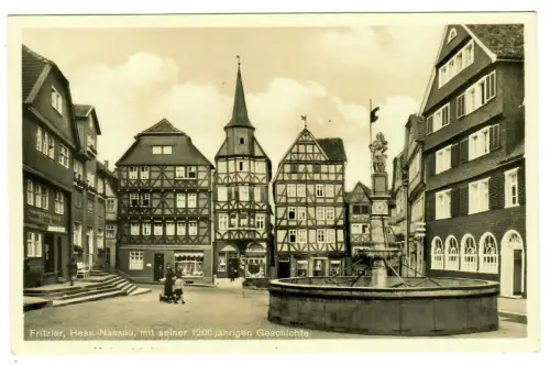 AK Fritzlar, Marktplatz mit Brunnen, 11345
